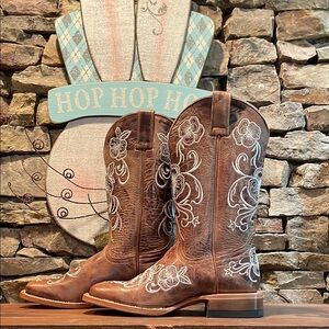 Shyanne Lasy Floral Western Women’s Boots